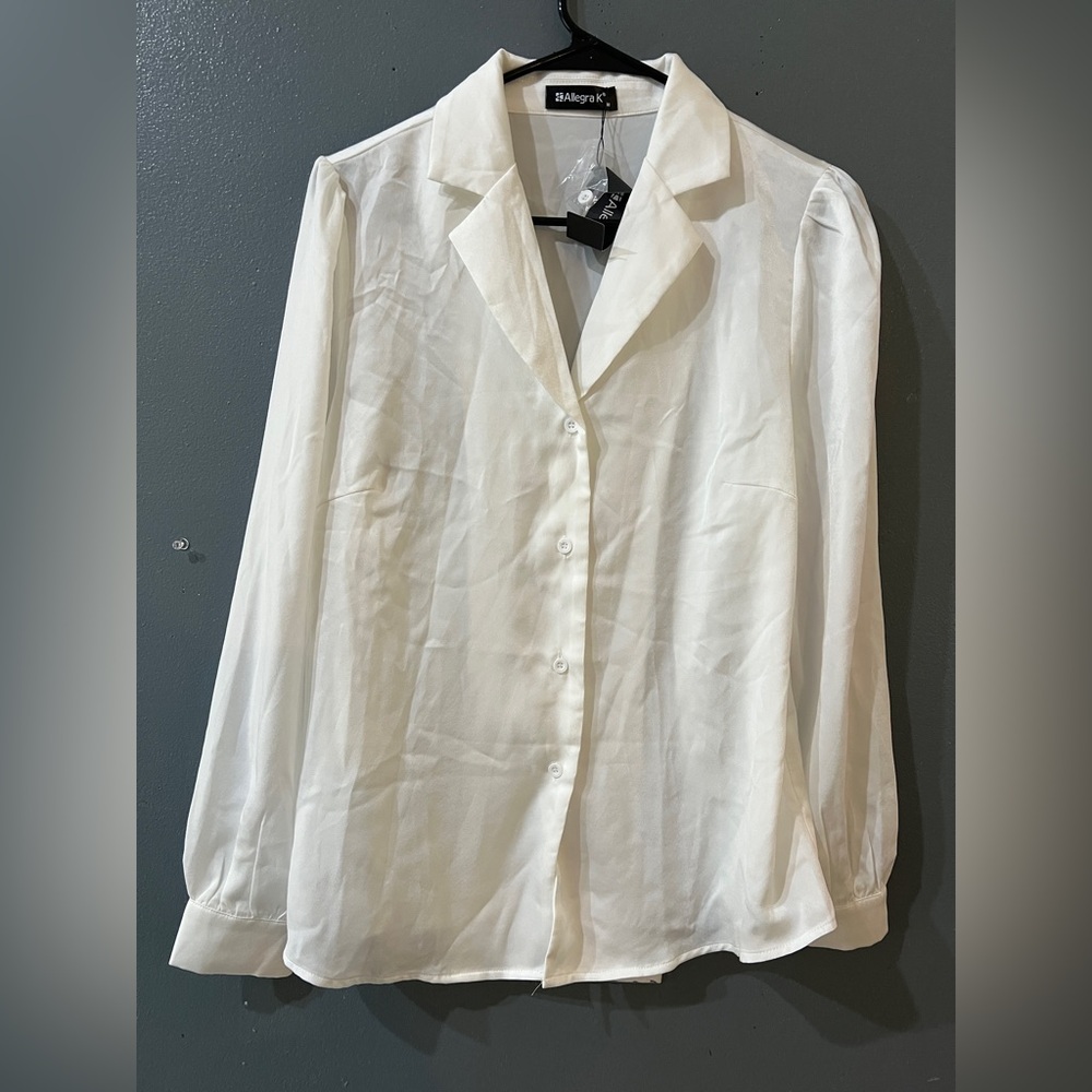 Nwt Allegra k White Button-Up Blouse